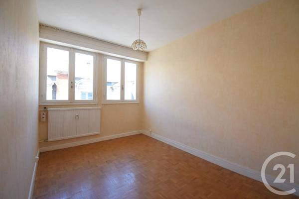 Appartement F2 à vendre  2 pièces - 42 m 2   VICHY  - 03