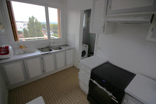 Appartement 3 pièces 2 chambres + cave et parking - location meublée