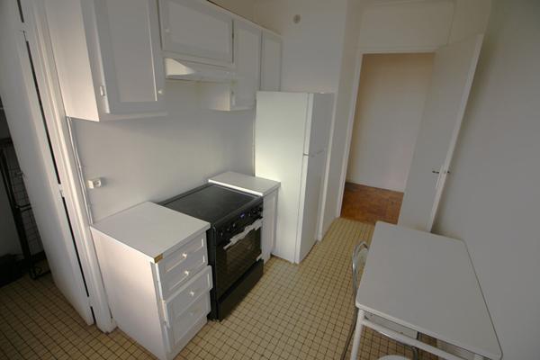 Appartement 3 pièces 2 chambres + cave et parking - location meublée