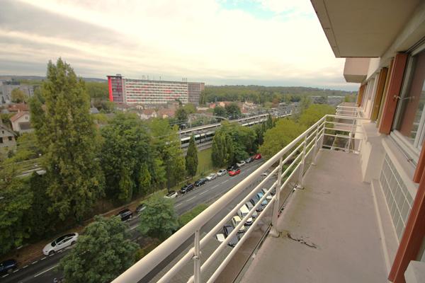 Appartement 3 pièces 2 chambres + cave et parking - location meublée