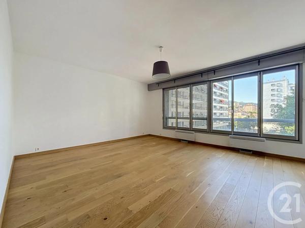 Appartement F4 à vendre  5 pièces - 106 m 2   LE PUY EN VELAY  - 43