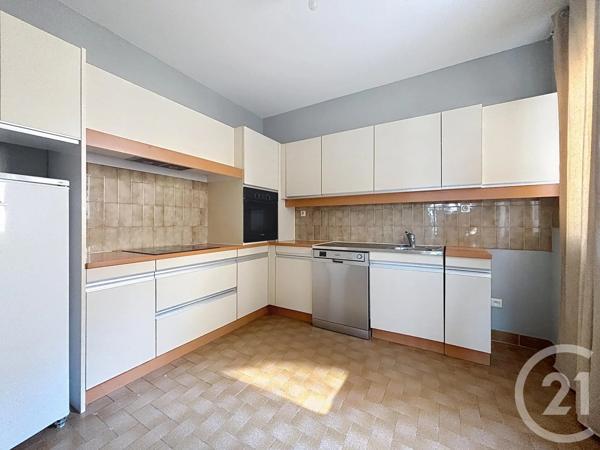 Appartement F4 à vendre  5 pièces - 106 m 2   LE PUY EN VELAY  - 43