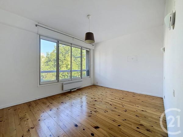 Appartement F4 à vendre  5 pièces - 106 m 2   LE PUY EN VELAY  - 43
