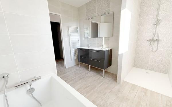 Maison à vendre    5 pièces •  Échillais