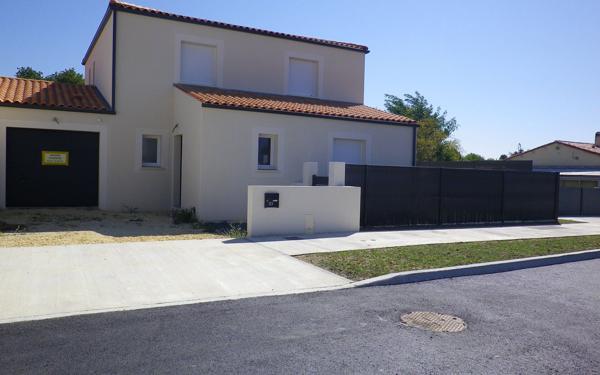 Maison à vendre    5 pièces •  Échillais