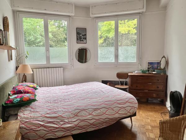 Grand T3 lumineux et traversant en bordure des Buttes Chaumont