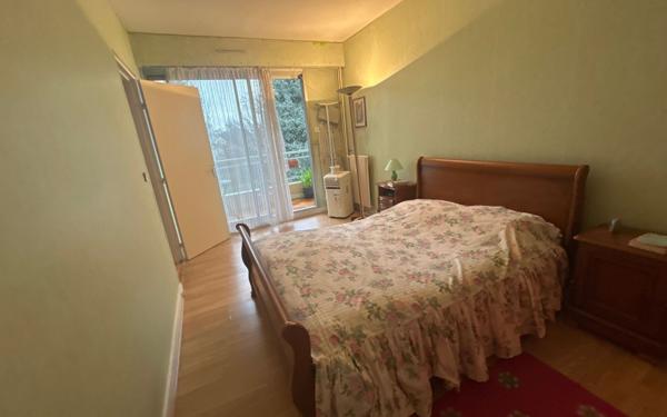 Appartement à vendre    4 pièces • 83,04 m2 Saint-Gratien