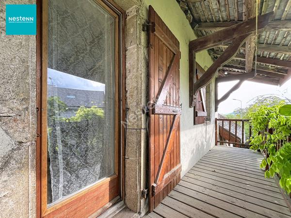 ANNECY SEYNOD (secteur Balmont) _Charmante maison en pierre de 311 m² au sol, avec jardin, à vendre