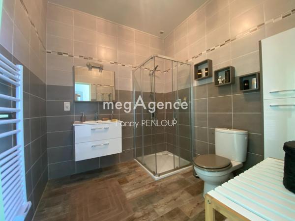 Maison à Isigny-le-Buat, 50540 - 8 pièces 288m²