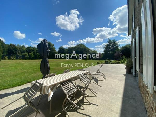 Maison à Isigny-le-Buat, 50540 - 8 pièces 288m²