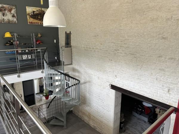 Maison à vendre |  Mauzé-sur-le-Mignon |  6 pièces | 220 m²