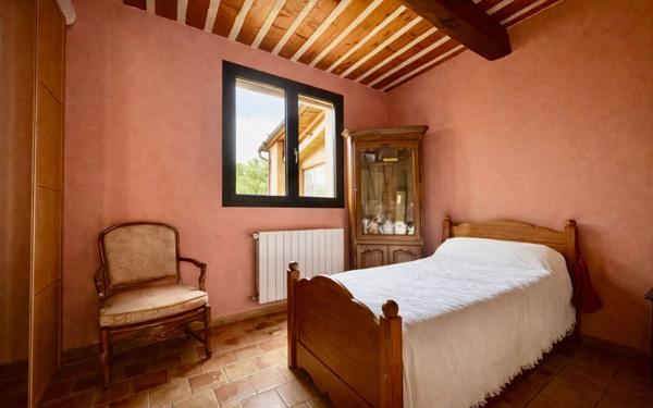 Maison à vendre    6 pièces •  Saint-Chamas