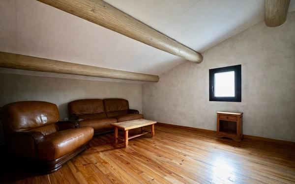 Maison à vendre    6 pièces •  Saint-Chamas