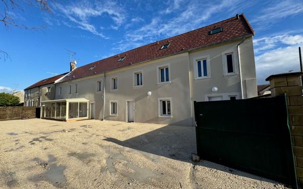 Maison à louer    3 pièces •  Mareuil-lès-Meaux