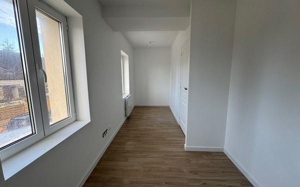 Maison à louer    3 pièces •  Mareuil-lès-Meaux