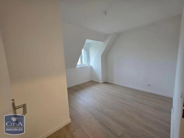 Appartement à louer 4 pièces 80.8m²