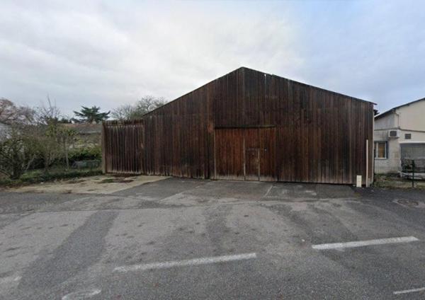 Grand local commercial 524 m² entre Agen et Boé