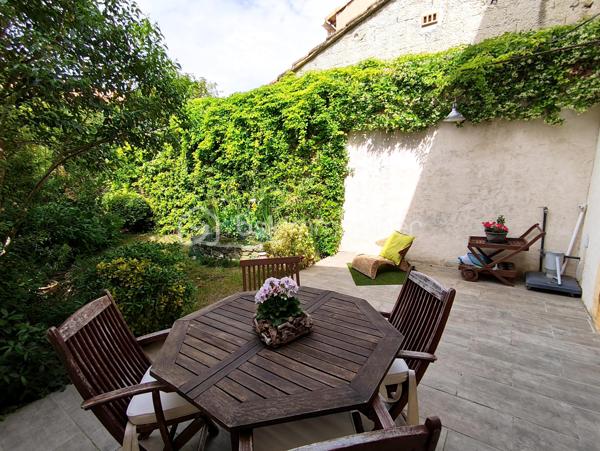 Maison jumelee de 150 m²