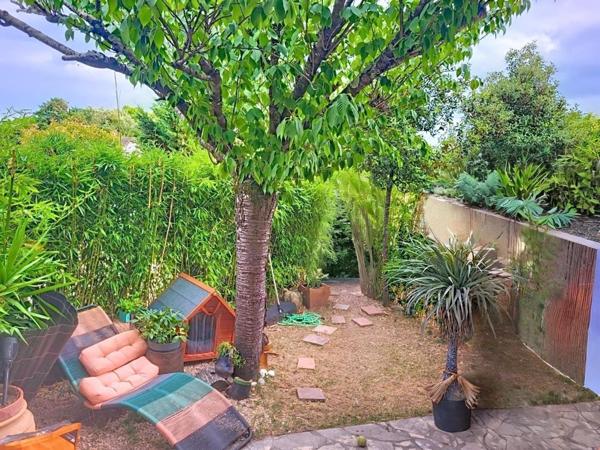 Charmant bout de longère toulousaine avec jardin intimiste, 1 place de parking
