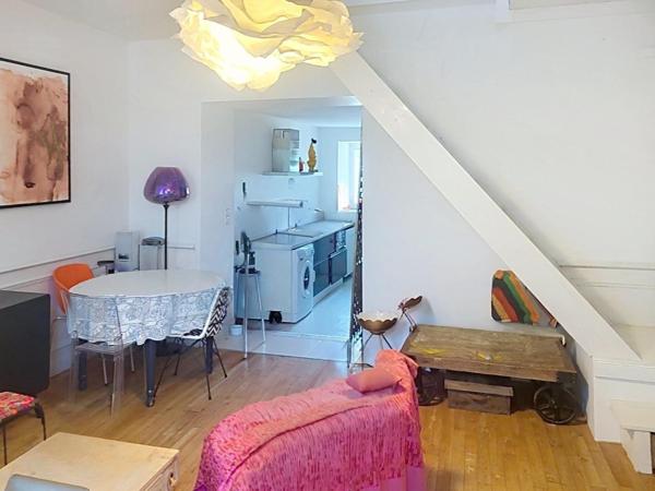 Charmant bout de longère toulousaine avec jardin intimiste, 1 place de parking