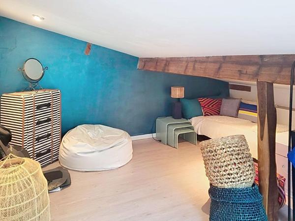 Charmant bout de longère toulousaine avec jardin intimiste, 1 place de parking