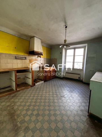 grande maison de village