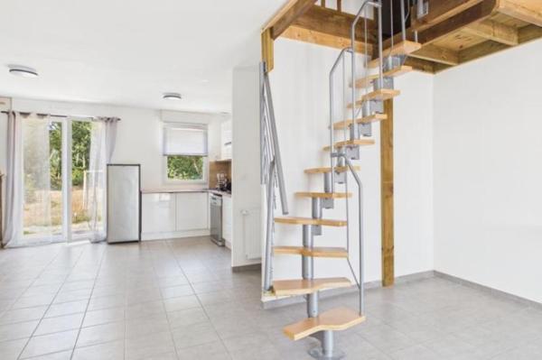 Vente - Maison 4 pièces 95 m 2 LA SUZE SUR SARTHE (72210)