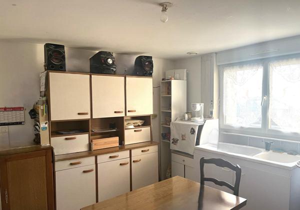 LONGERE DE PLEIN PIED 72 M² - SECTEUR VAL DU MAINE / 53340