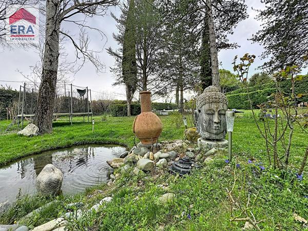Maison à Puyricard de 193m²  6 pièces avec piscine.
