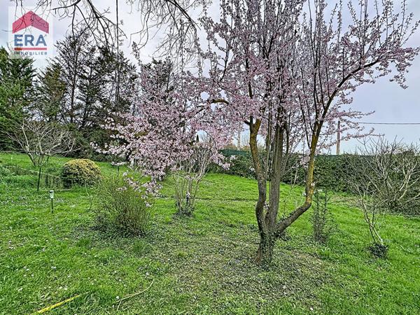 Maison à Puyricard de 193m²  6 pièces avec piscine.