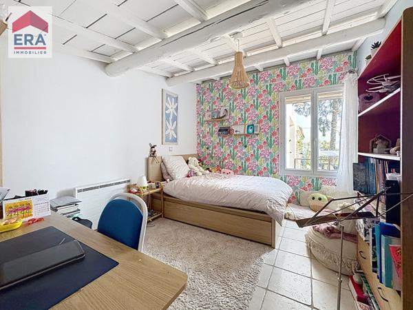 Maison à Puyricard de 193m²  6 pièces avec piscine.