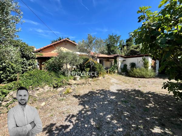 Salon-de-Provence (13300) Maison de plain-pied à rénover - Terrain de 387m²