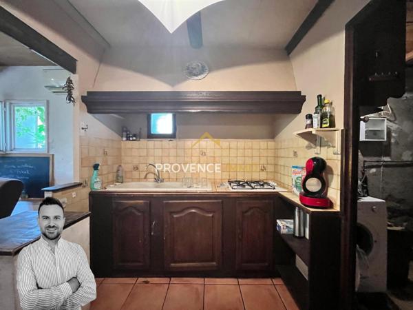 Salon-de-Provence (13300) Maison de plain-pied à rénover - Terrain de 387m²