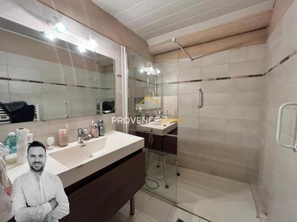 Salon-de-Provence (13300) Maison de plain-pied à rénover - Terrain de 387m²