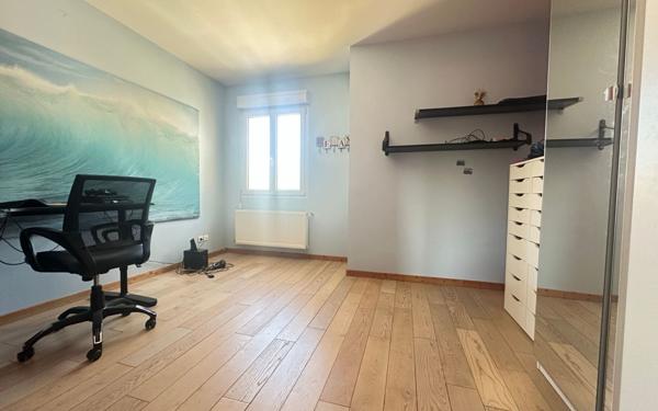 Maison à vendre    6 pièces • 200 m2 Saint-Maur-des-Fossés