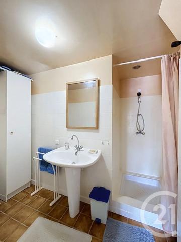 Appartement F2 Bis à vendre  4 pièces - 83,13 m 2   FREJUS  - 83