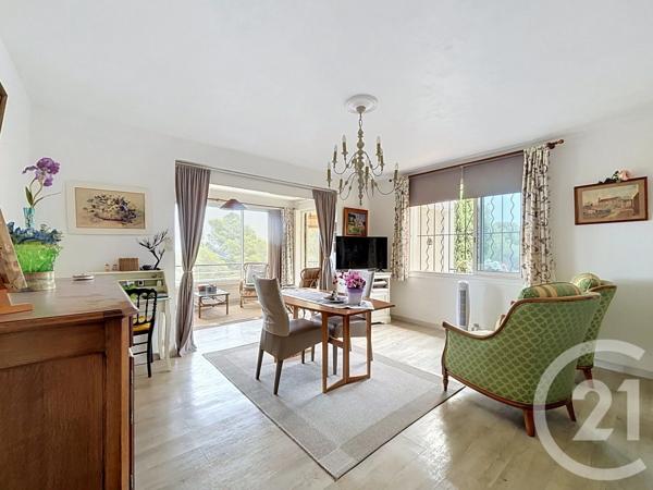 Appartement F2 Bis à vendre  4 pièces - 83,13 m 2   FREJUS  - 83