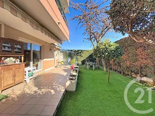 Appartement F2 Bis à vendre  4 pièces - 83,13 m 2   FREJUS  - 83