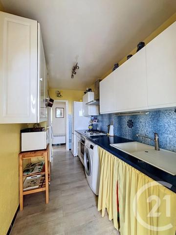 Appartement F2 Bis à vendre  4 pièces - 83,13 m 2   FREJUS  - 83