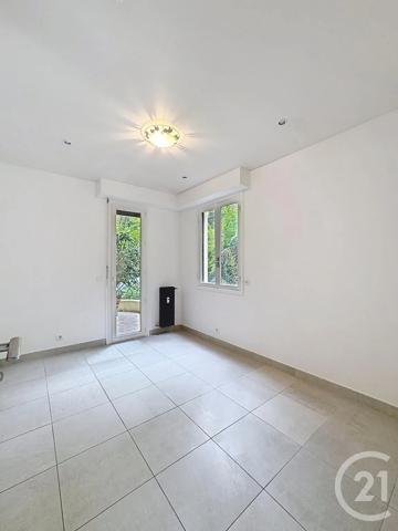 Appartement F3 à vendre  3 pièces - 69 m 2   CANNES  - 06