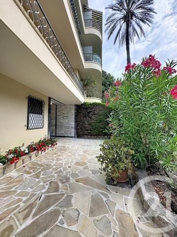 Appartement F3 à vendre  3 pièces - 69 m 2   CANNES  - 06