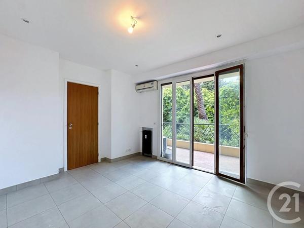 Appartement F3 à vendre  3 pièces - 69 m 2   CANNES  - 06