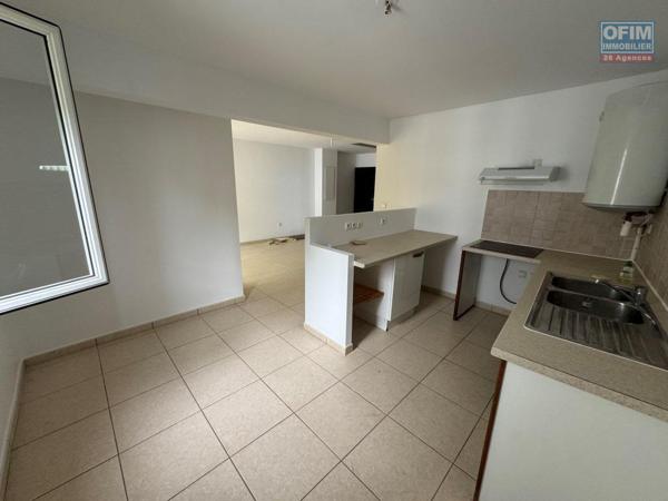 A vendre joli appartement duplex rénové de type F 2/3 proche du centre ville du Tampon