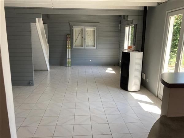 Maison à louer 820 € CC VARETZ 4 p 78 m² DPE D