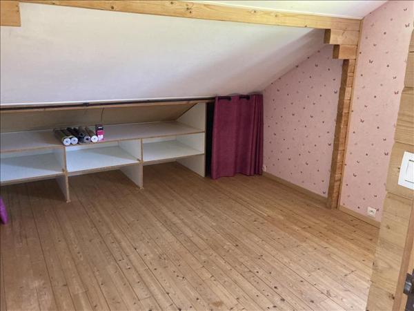 Maison à louer 820 € CC VARETZ 4 p 78 m² DPE D