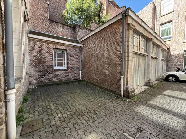 Location Parking/box 100 € à Lille