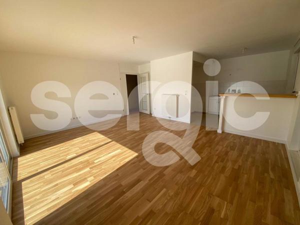 Location 5 Pieces 106 62223 Saint Nicolas 17 1705 01 0042