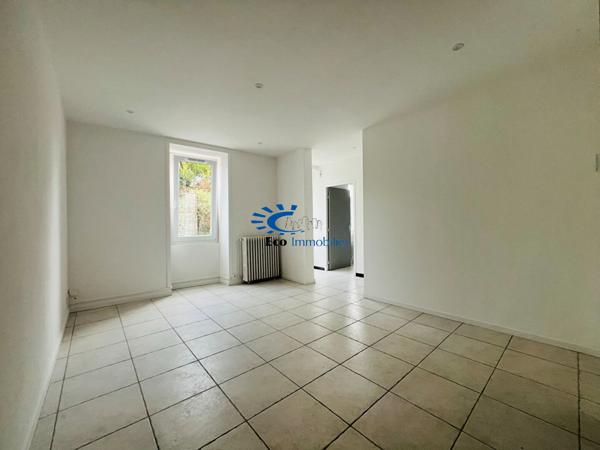 THAIRE MAISON 4 CHAMBRES AVEC JARDIN  Thaire