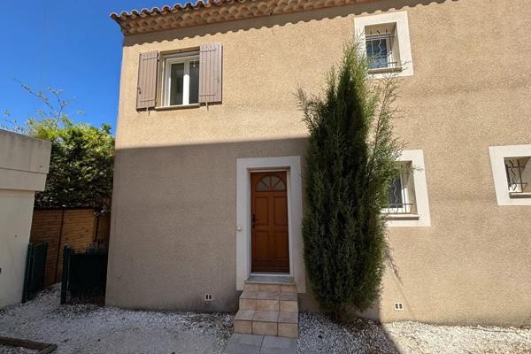 Maison
         4 pièces
        - 120 m² Exclusivité 299 000 € *