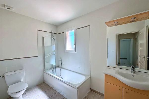 Maison
         4 pièces
        - 120 m² Exclusivité 299 000 € *